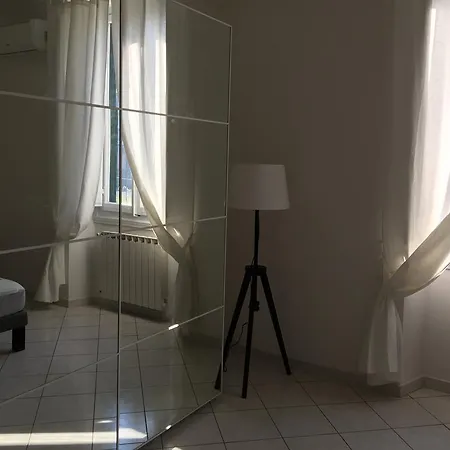 Sirtori 24 Apartment *